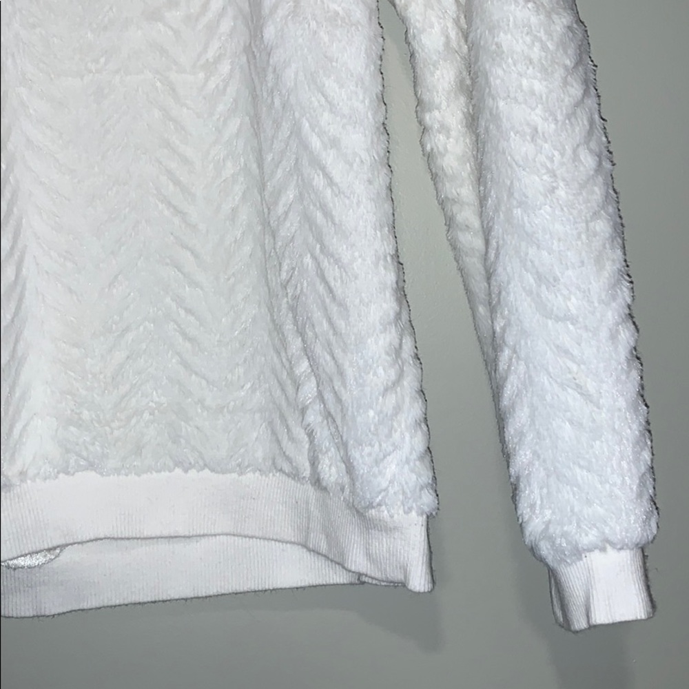 Xhilaration Sweater